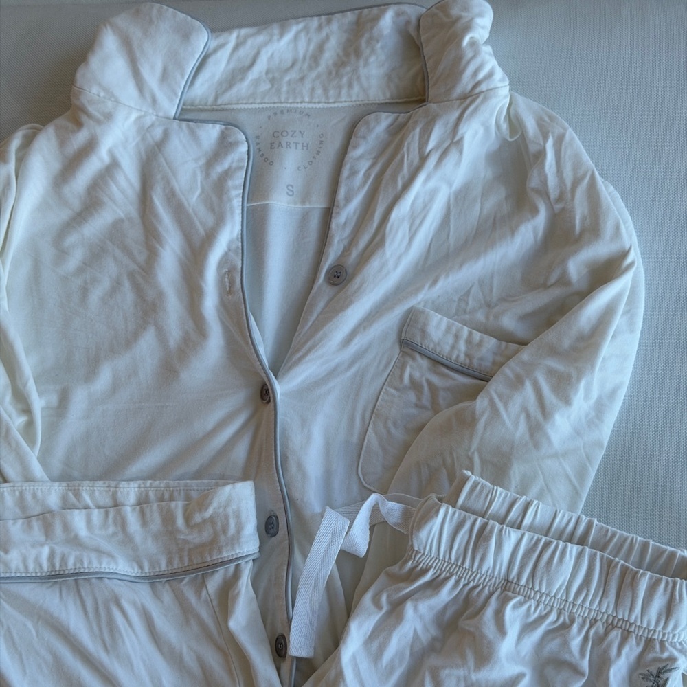 Cozy Earth Bamboo Stretch-Knit Long Sleeve Pajama Top - Picture 6 of 6